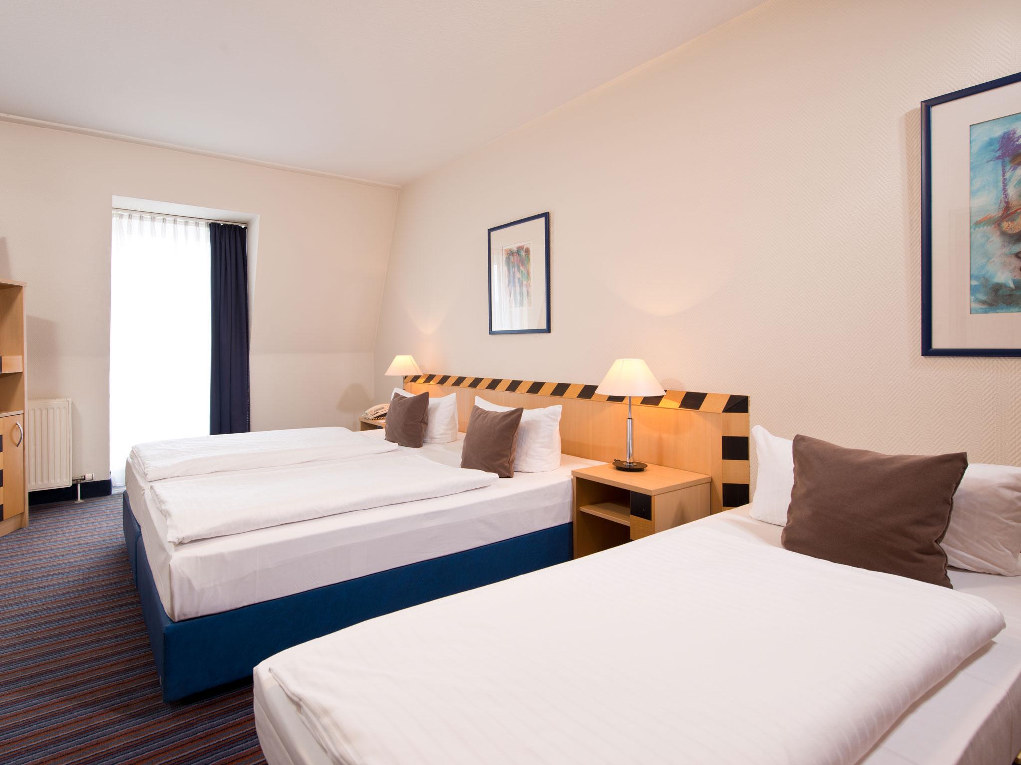 Achat Hotel Dresden Elbufer מראה חיצוני תמונה