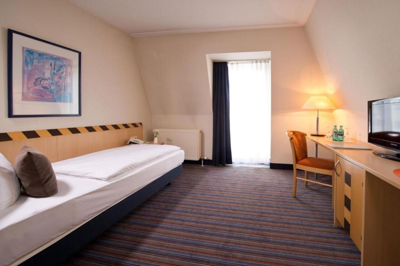 Achat Hotel Dresden Elbufer מראה חיצוני תמונה