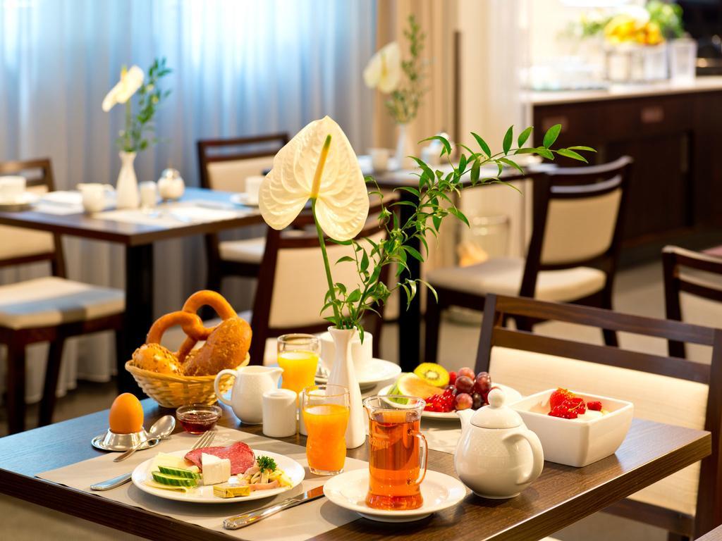 Achat Hotel Dresden Elbufer מראה חיצוני תמונה